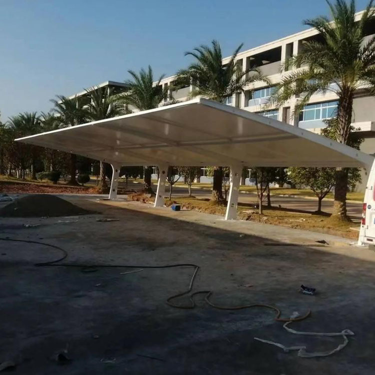 五峰膜结构汽车棚